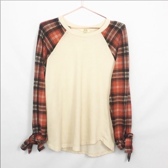 plaid sleeve raglan